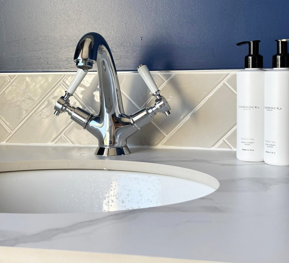 WhatsApp-Image-2025-11-04-at-12-about-2