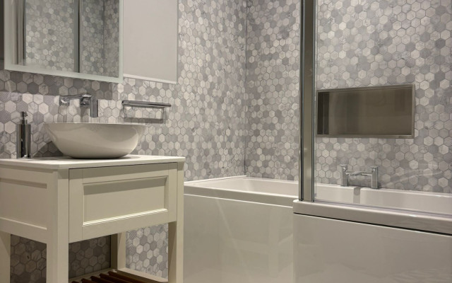 Barkers Home Of Interiors - Countertop Basin