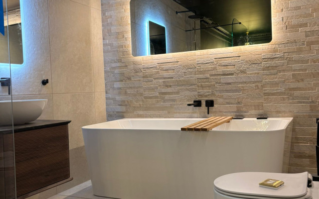 Barkers Home Of Interiors - Bathroom Set