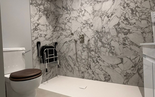 Barkers Home Of Interiors - Accessible Showering